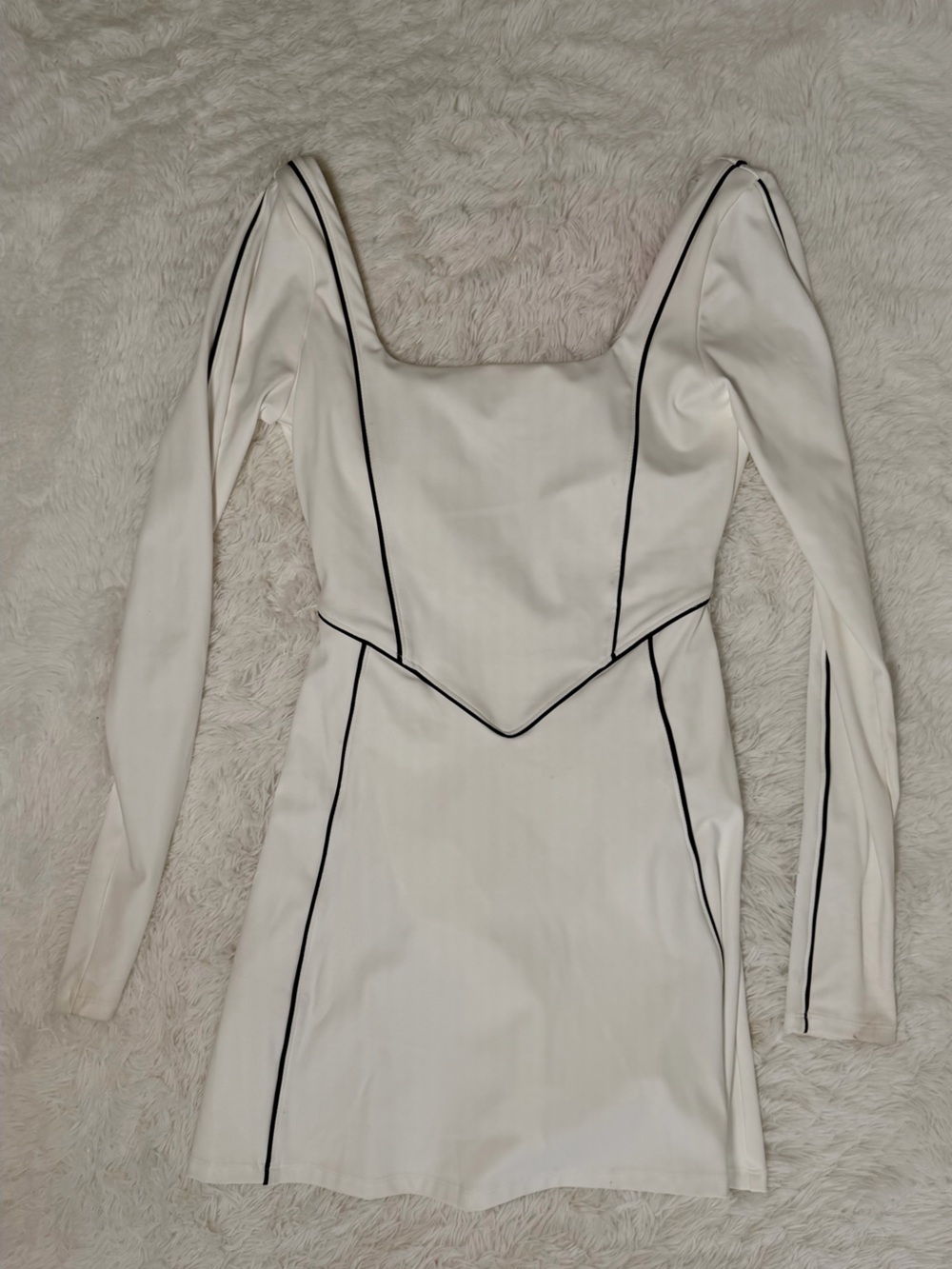 YLLW White Long Sleeve Mini Dress with Black Piping Size S
